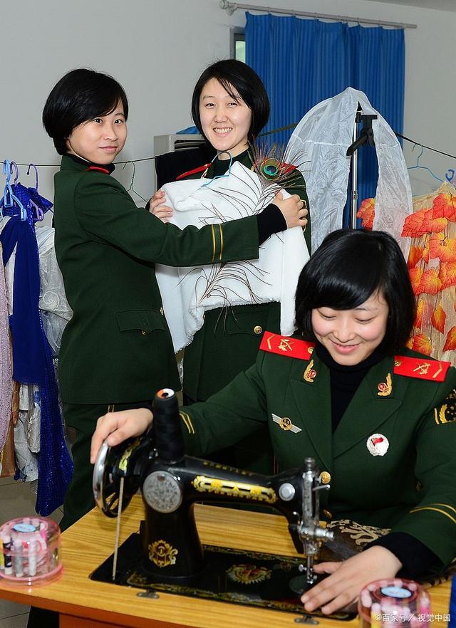 女兵背后的家庭，探尋她們的成長(zhǎng)與力量源泉，女兵背后的家庭，成長(zhǎng)與力量之源的探尋