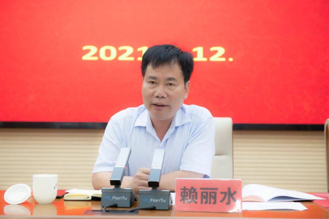 二四六香港資料期期中，深度解析與SEO優(yōu)化策略，深度解析香港期期中資料，SEO優(yōu)化策略揭秘