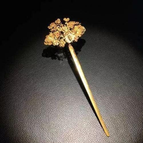 鐵笄盤王中王，一肖中特——揭秘背后的秘密，揭秘鐵笄盤王中王與一肖中特背后的秘密
