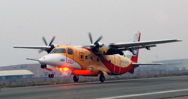 運(yùn)-12飛機(jī)圖片，探索航空歷史，領(lǐng)略經(jīng)典之美，運(yùn)-12飛機(jī)經(jīng)典圖片，探索航空歷史，領(lǐng)略飛機(jī)之美