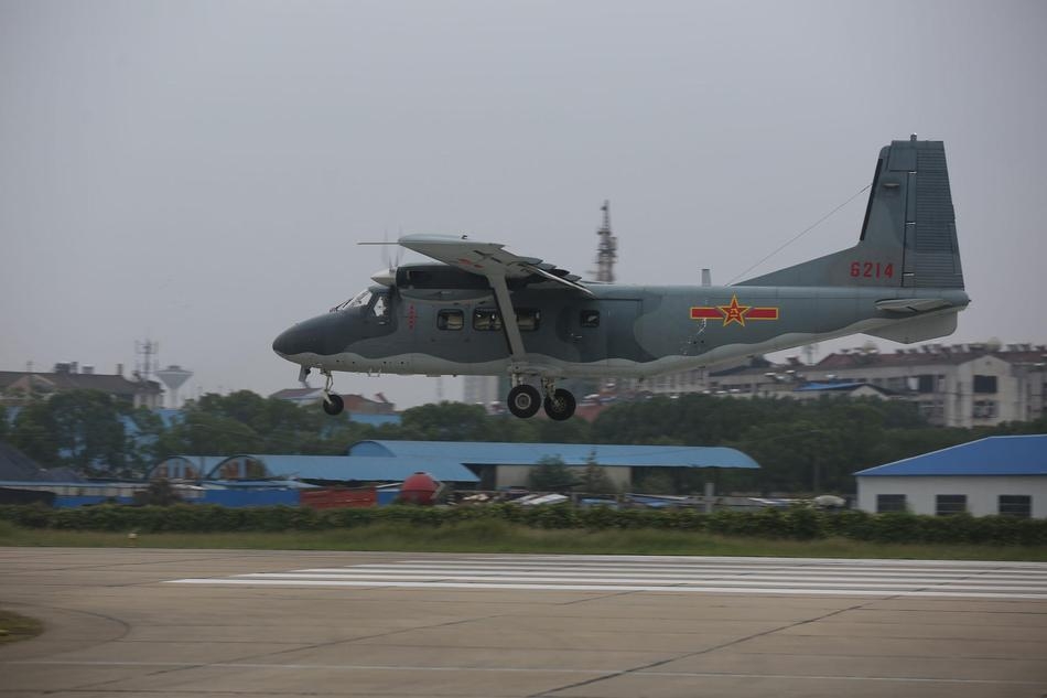 運(yùn)-12E飛機(jī)，探索航空領(lǐng)域的卓越之作，運(yùn)-12E飛機(jī)，航空領(lǐng)域的杰出探索者
