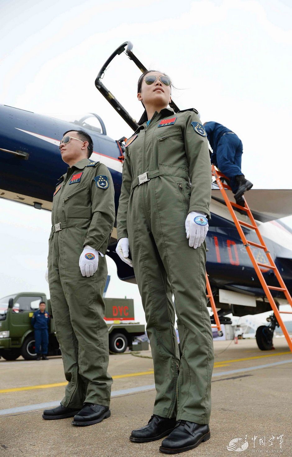揭秘殲-10女飛行員神秘事件，真相探尋與反思，揭秘殲-10女飛行員神秘事件，探尋真相與反思之路