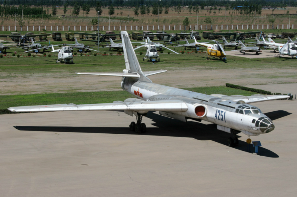 轟-20在閻良試飛視頻，揭示中國新一代戰(zhàn)略轟炸機的神秘面紗，中國新一代戰(zhàn)略轟炸機轟-20在閻良試飛，神秘面紗揭曉