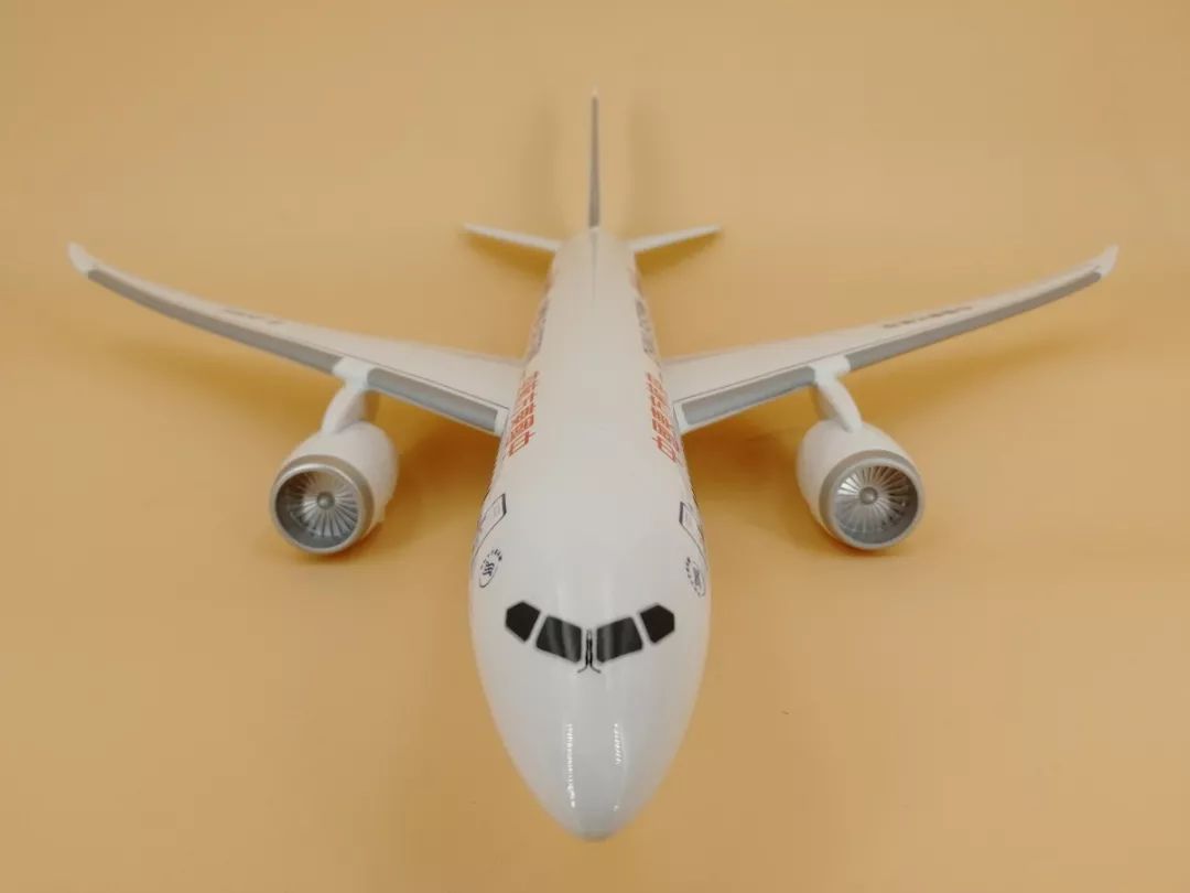 飛機(jī)模型，探索航空領(lǐng)域的魅力與收藏價(jià)值，飛機(jī)模型，探索航空魅力與收藏價(jià)值之旅