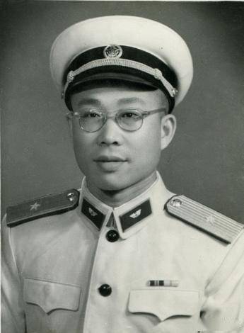揭秘，35歲的少將是否可能？，揭秘，35歲能否成為少將？