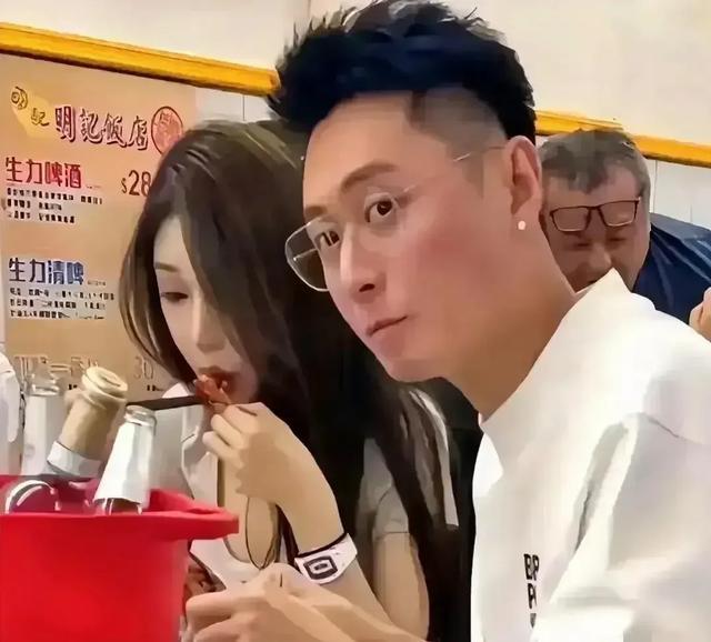 關于買超歷任女友的探討，買超歷任女友深度探討，情感歷程與關系解析