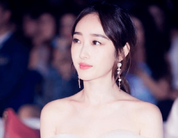 女明星不化妝的樣子，真實(shí)之美與素顏的魅力，女明星素顏之美，真實(shí)與魅力的展現(xiàn)