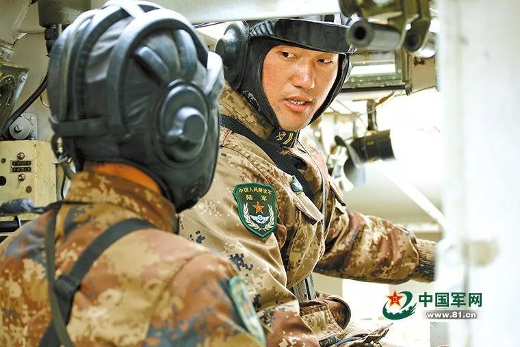 直招士官為何鮮有人搶？深度解析背后的原因，直招士官為何鮮有人搶？深度探究背后的原因與影響