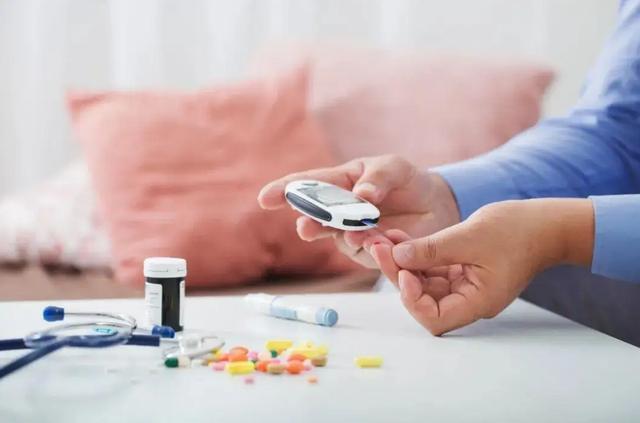糖尿病治療，藥物治療與胰島素注射，哪種方式更優(yōu)？，糖尿病治療，藥物治療與胰島素注射，哪種方式更佳？