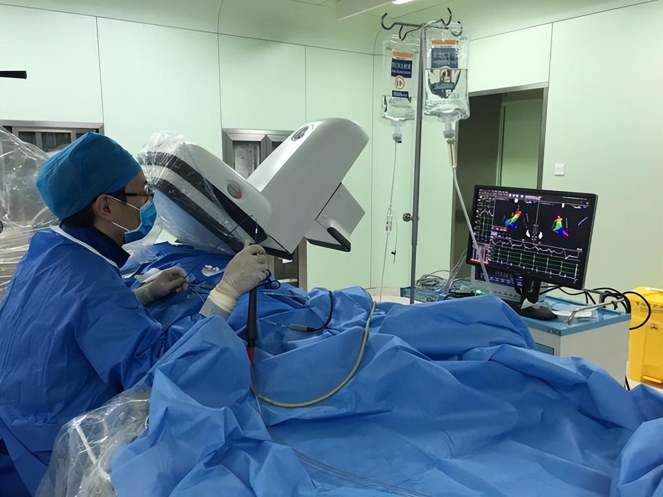 三叉神經(jīng)痛，癥狀、原因與治療方法，三叉神經(jīng)痛，癥狀、原因及治療方法詳解