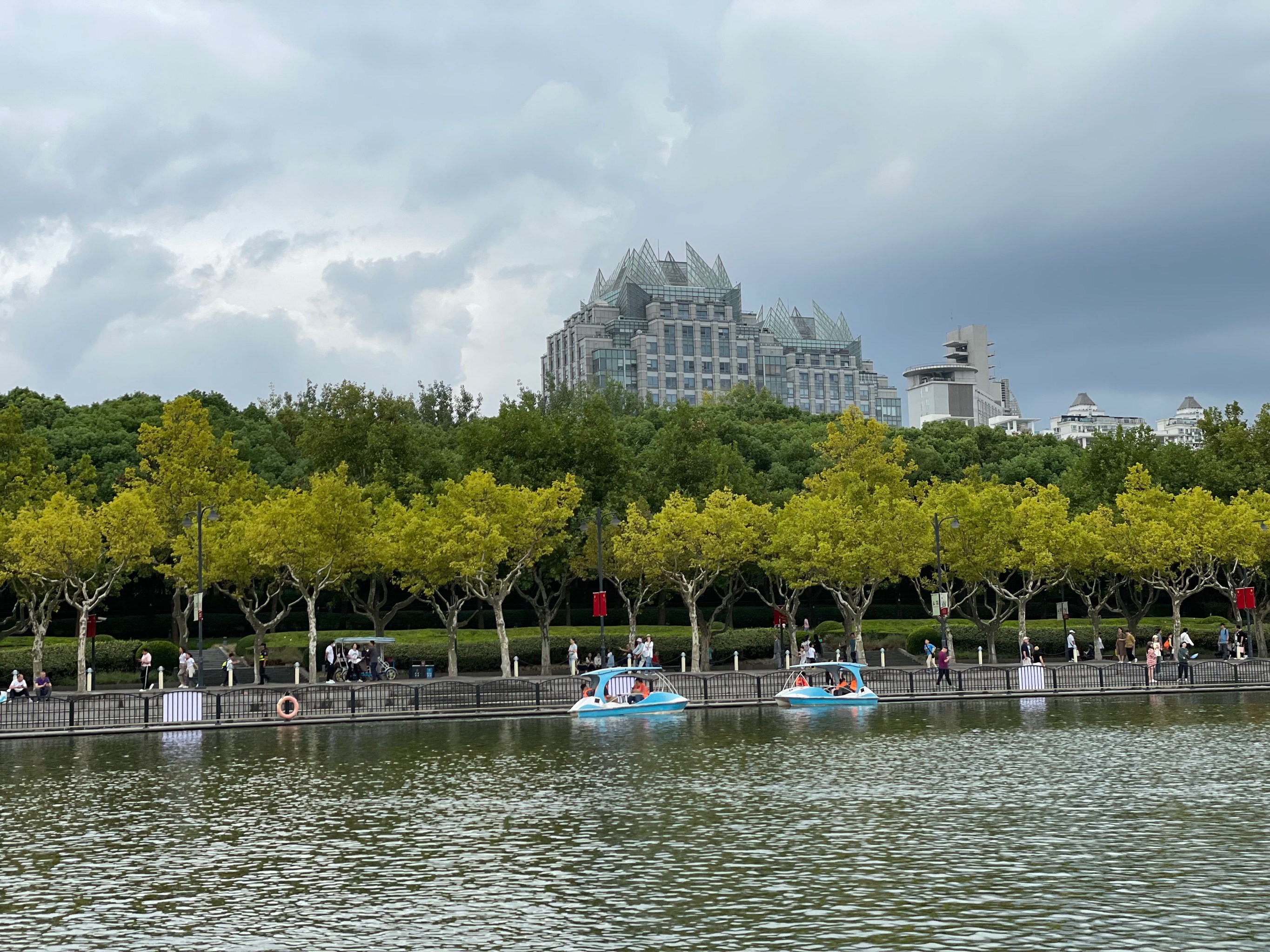 世紀公園，城市綠洲的奧秘與魅力，世紀公園，城市綠洲的奧秘與魅力探索