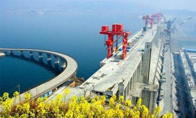 長江三峽大壩的地理位置及其重要性，長江三峽大壩的地理位置與重要性解析