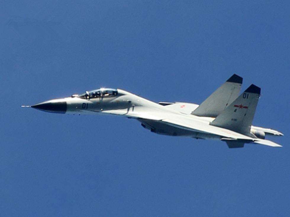 殲-11D戰(zhàn)斗機(jī)，中國(guó)空中力量的璀璨明珠，殲-11D戰(zhàn)斗機(jī)，中國(guó)空中力量的耀眼明珠