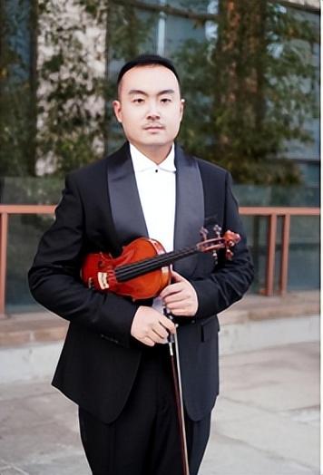 戴玉強出任中央音樂學(xué)院院長，展望新時代的音樂教育與藝術(shù)發(fā)展，戴玉強擔(dān)任中央音樂學(xué)院院長，引領(lǐng)新時代音樂教育與藝術(shù)發(fā)展新征程