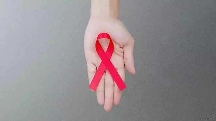 艾滋病早治療的好處有哪些，艾滋病早治療的優(yōu)勢與重要性