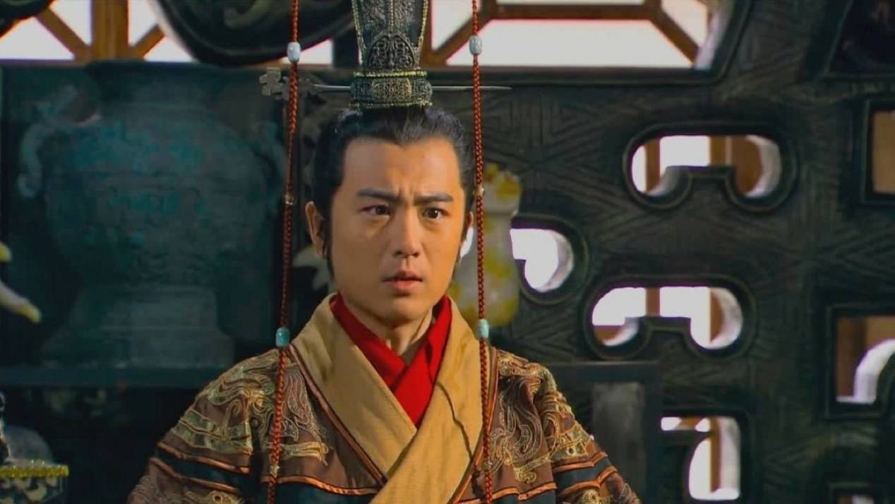 揭秘劉伯溫期期精準選肖背后的故事，誰成為富婆背后的秘密？，揭秘劉伯溫精準選肖背后的故事，富婆背后的秘密揭曉！