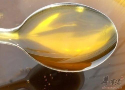 胡麻油的功效與作用及食用方法，胡麻油，功效、作用與食用指南