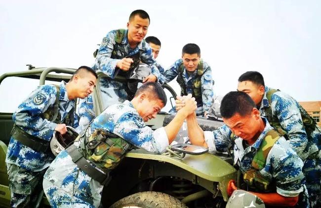 大學(xué)生兵招收條件詳解，大學(xué)生兵招收條件全面解析
