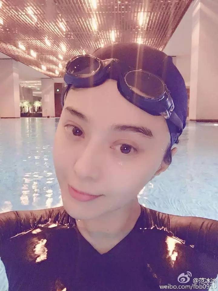 文二哥與十二位璀璨女明星的珍貴瞬間，照片與名字回顧，文二哥與十二位明星的璀璨瞬間，照片與名字回顧之旅