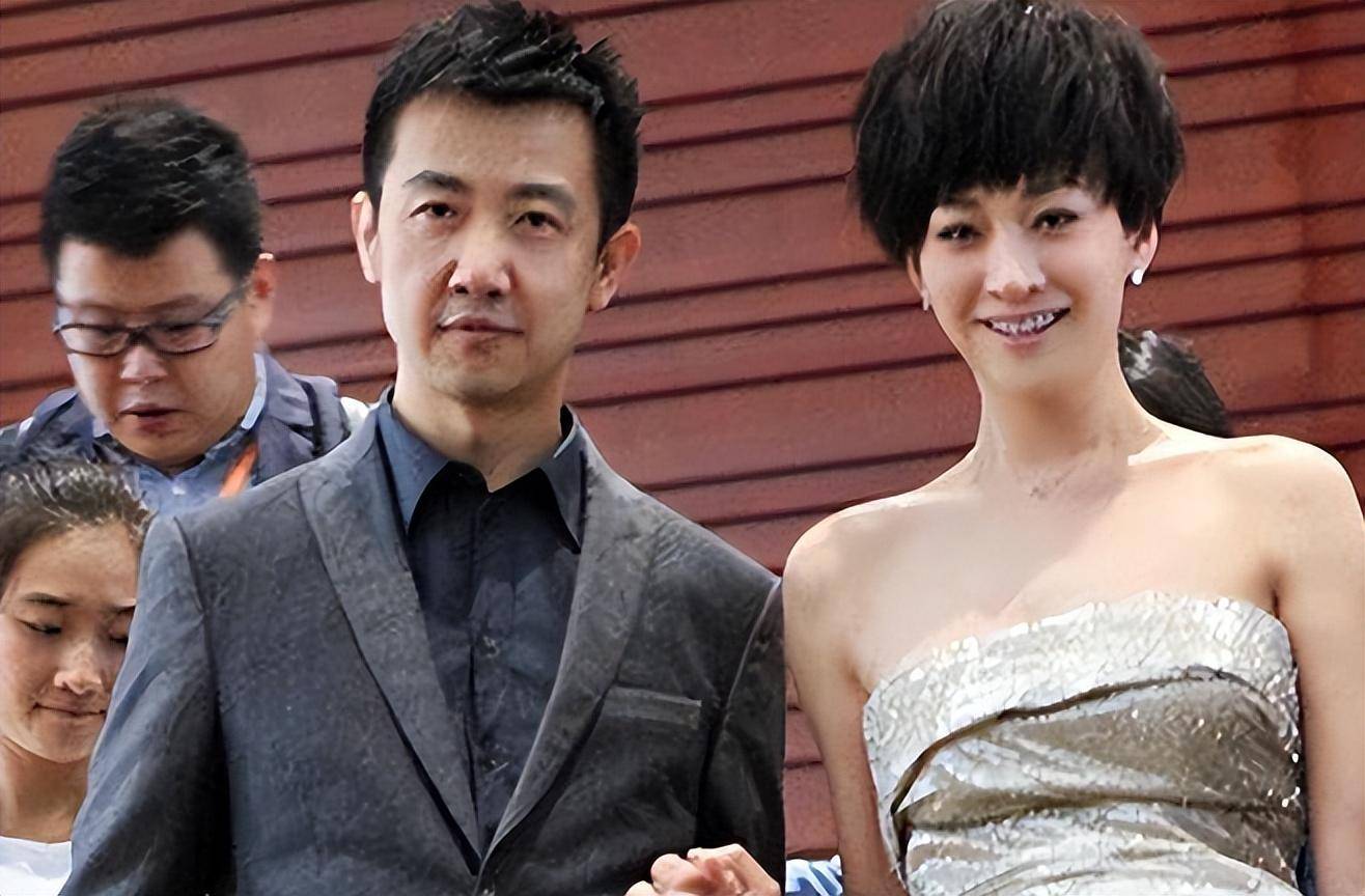 李小冉與鄢頗的個(gè)人資料，深入了解兩位明星的生涯與背景，李小冉與鄢頗，明星生涯與背景深度解析